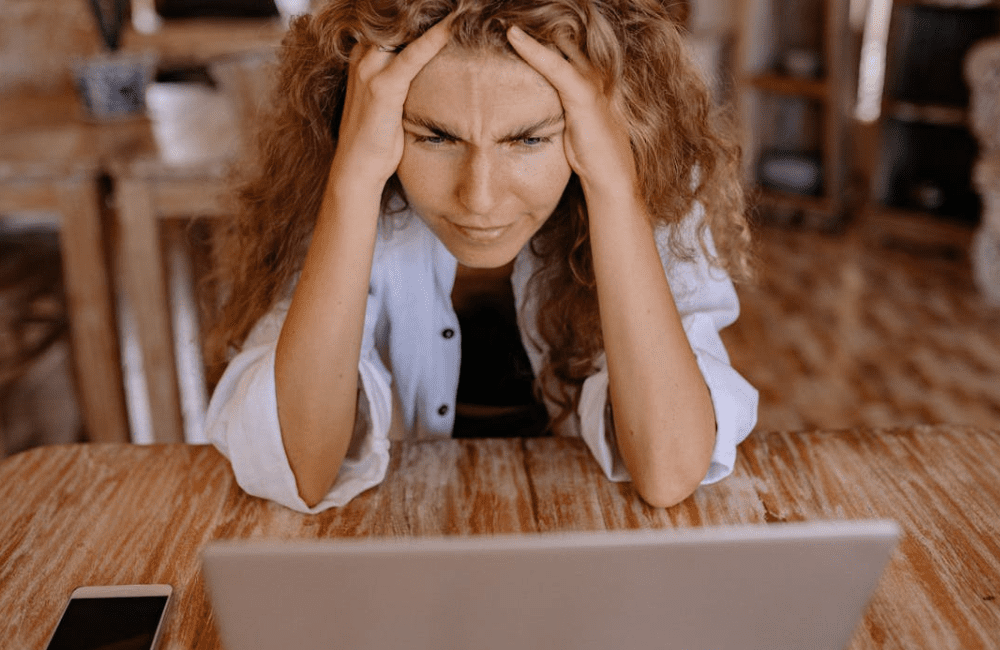 Como você se mantém atualizado profissionalmente?